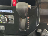 ハンドルに近い位置で、運転席からも見やすく操作しやすい ☆★インパネシフト★☆ どのギアに入っているか一目瞭然(^^)