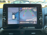 『アラウンドビューモニター』はスムーズな駐車と安全確認をサポートします。