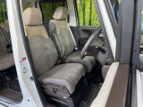 運転席シート廻りは使用感も少なく、良好な状態となっています。丁寧に使われていたことがよくわかりますね。