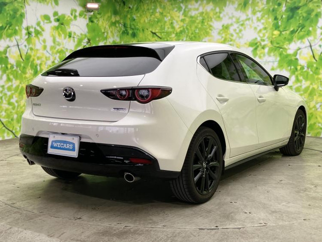 マツダ MAZDA3ファストバック 1.8 XD ブラックトーンエディション の