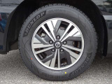 【タイヤ】 【純正15インチアルミホイール】《195/65R15》専用のアルミなのでお車のイメージぴったりですね!