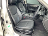 長時間の運転でも疲れにくいシートです。