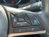 ハンドルの右側に、プロパイロットのコントロールのスイッチがついております。