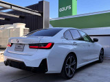 BMWのお車は、&ldquo;駆け抜ける歓び&rdquo;を体現しております。走行の安定性とコーナリングの良さを追求し、思い通りにハンドルの操作可能です。