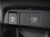 12V電源ソケット、USB接続端子!使いやすい場所に!装備が充実しています♪