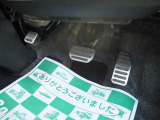滑りにくく操作性に優れたアルミペダル搭載!
