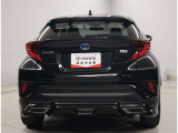 バックモニター付!車庫入れなど後方確認に便利です。