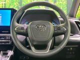【純正革巻きステアリング】上質な革を使用することで、手にしっかり馴染みとても運転しやすいハンドルです♪