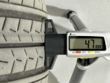 夏タイヤの残り溝は4.7mmです。スリップラインからは3.2mmとなっております。