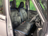 運転席シート廻りは使用感も少なく、良好な状態となっています。前オーナー様が丁寧に使っていたことがよくわかりますね。