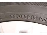 205/60R16 ■スポーティな印象を与える純正アルミホイールです!どこまでも走っていきたくなるようなデザインですね♪