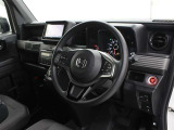 運転席廻りです。