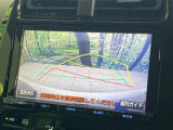 【バックカメラ】駐車時に後方がリアルタイム映像で確認できます。大型商業施設や立体駐車場での駐車時や、夜間のバック時に大活躍!運転スキルに関わらず、今や必須となった装備のひとつです!