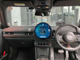 弊社お客様より頂いた下取車やデモカーが在庫の多くを占めています。車の経歴や整備記録が分かり、ご安心してお車をお選び頂ける正規ディーラーならではのラインナップでございます。