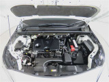 車にとって、とても大切な部分のエンジンルーム。綺麗に清掃済みで安心です。