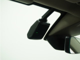 ◆ドライブレコーダー◆映像・音声などを記録する自動車用の装置です。 もしもの事故の際の記録はもちろん、旅行の際の思い出としてドライブの映像を楽しむことができます。