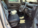 運転者にとっては日々使用することとなる運転席です。運転席が快適だと運転に集中することができますね。