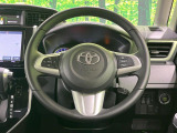 インテリアに合わせたデザインのステアリングは、運転される方のことも考え、運転しやすい形状、大きさです。是非一度、実際に触ってお確かめください。