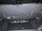 広々としたラゲージスペースを備えています。大きなものや長さのある荷物もしっかりと積み込めます。たくさん荷物を積めるので旅行にも便利です!!