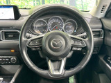【純正革巻きステアリング】上質な革を使用することで、手にしっかり馴染みとても運転しやすいハンドルです♪