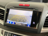 【バックカメラ】リバースにするだけで映ります、後方の安全確認や、狭い駐車場での車庫入れ、雨の日や夜間など視界の悪い時に便利です!安全にバックする為には欠かせない装備です。