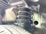 お車を安心してお乗りいただく為には、足回りの定期点検が欠かせません。サービスサポート(有償保証)では無料点検もご提供しており、安心のカーライフをお過ごしいただけるサポート体制が整っています。