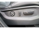 高級車の代名詞!電動シートが装備されています!