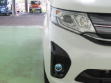 LEDヘッドライトは、点灯の瞬間から光量を発揮し、突然暗くなるトンネルなどでの安定感を高めます。