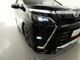 【運転席まわり】・・・ハンドルやシートなども隅々までクリーニング済み。キレイな車内でドライブがより一層快適にお楽しみいただけると思います。