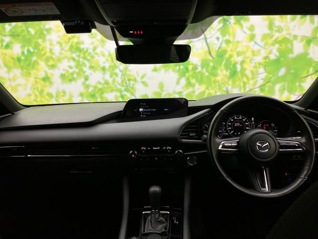 マツダ MAZDA3ファストバック 1.8 XD ブラックトーンエディション の