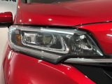 LEDヘッドライトは、点灯の瞬間から最大光量を発揮し、突然暗くなるトンネルなどでの安定感を高めます。