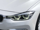 LEDのパワフルな白色光は太陽光の特性に近く、優れた視認性を発揮します。