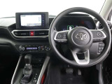 運転席周りです!非常にまとまっており、スタイリッシュです!