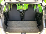 普段のお買い物や通勤、送迎等に十分な荷室スペースを確保しております。セカンドシートを倒すと、大きな荷物の積載も可能です♪