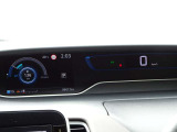 【メーターパネル】素早く車の情報が読み取れる、視認性に優れたシンプルなデザインのメーターパネルです。