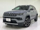 自動車保険について。正規ディーラーだけの特別なブランド保険に加入いただけます。基本補償に加え5つの項目をカバーする「プレミアムプラス」と、長期契約による安定した保険料で、さらなる安心と満足を提供します