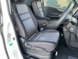 長時間の運転でも疲れにくいシートです。