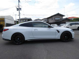 新車登録から7年目まで、最長4年間の走行距離無制限保証をご用意。ご購入後も安心が長く続きます。