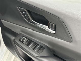 運転席のパワーシートはメモリー機能付き