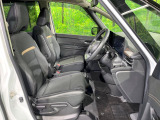 運転席シート廻りは使用感も少なく、良好な状態となっています。丁寧に使われていたことがよくわかりますね。