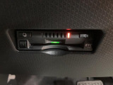 ETC車載器装備。高速道路のご利用時にとても便利♪セットアップをしてからお渡ししますので、あとはETCカードを差し込むだけで、わずらわしい料金所での現金支払いが不要となりスムーズに通過できます。