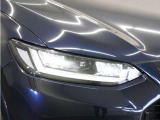 【LEDヘッドライト+デイタイムランニングランプ】主流のLEDヘッドライトに、日中でも他者からの視認性を良くするデイタイムランニングランプ装備!スタイリッシュでかっこよく仕上がっています。