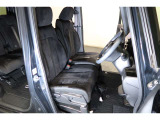 すわり心地の良い運転席・助手席です。長時間のドライブの疲れ軽減に貢献します。どうぞ快適なドライブを♪