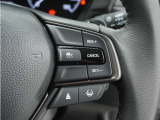 ◆アダプティブクルーズコントロール◆予め設定した車速内でクルマが自動的に加減速。前走車との適切な車間距離を維持しながら追従走行します。【LKAS】車線維持支援システムでステアリング操作を支援。