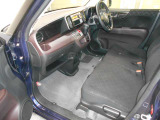 広々使えるベンチシート仕様です。
