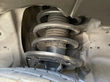 お車を安心してお乗りいただく為には、足回りの定期点検が欠かせません。サービスサポート(有償保証)では無料点検もご提供しており、安心のカーライフをお過ごしいただけるサポート体制が整っています。