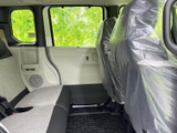 運転席側後部座席