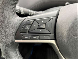 ステアリングスイッチ左。オーディオやメーターディスプレイの操作ができます。