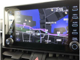 ディスプレイオーディオを装備。スマホとクルマをつなぐことで、これまでのナビに加えて、いろんなサービスが楽しめます。