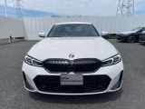 ご納車前には、BMWを熟知したメカニックによる100項目の点検・整備を行います。不具合箇所、交換時期に達している部品に関しましては、全て当社負担で交換してからのご納車となります。